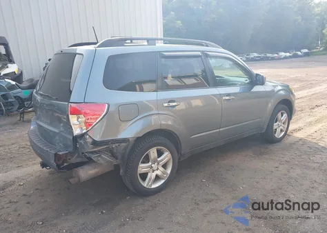 2010 Subaru Forester 2.5X Premium z USA, uszkodzony, nr VIN JF2SH6CC3AH737496